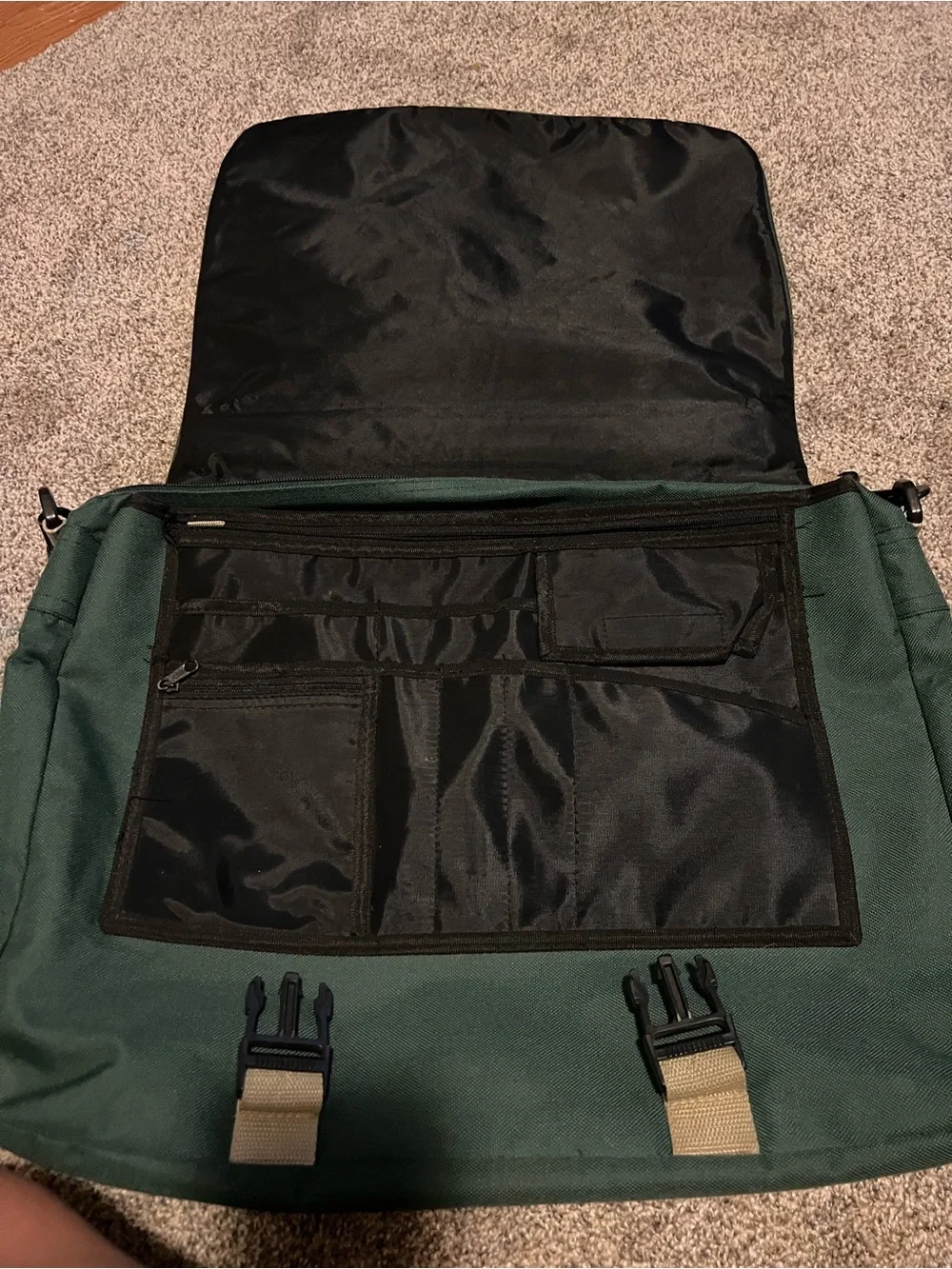 ICEIVY Green Convertible Messenger Briefcase Bag